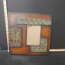 Load image into Gallery viewer, Metal desgined picture frame
