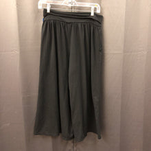 Load image into Gallery viewer, wide legged capri pants
