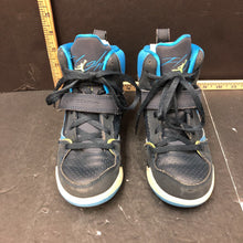 Load image into Gallery viewer, Boys Jordan Flight 45 high top basketball shoes
