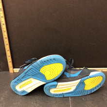 Load image into Gallery viewer, Boys Jordan Flight 45 high top basketball shoes
