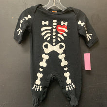 Load image into Gallery viewer, Skeleton Halloween Heart Outfit
