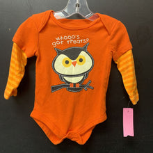 Load image into Gallery viewer, &quot;Whooo&#39;s got treats&quot; owl halloween onesie
