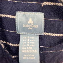 Load image into Gallery viewer, Stripe button down shirt
