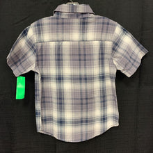 Load image into Gallery viewer, Plaid button down shirt
