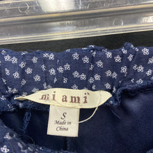 Load image into Gallery viewer, Floral shorts
