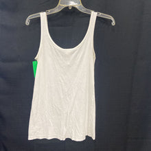 Load image into Gallery viewer, Basic tank top w/buttons
