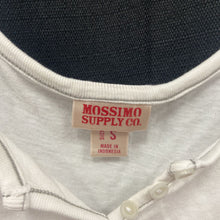 Load image into Gallery viewer, Basic tank top w/buttons
