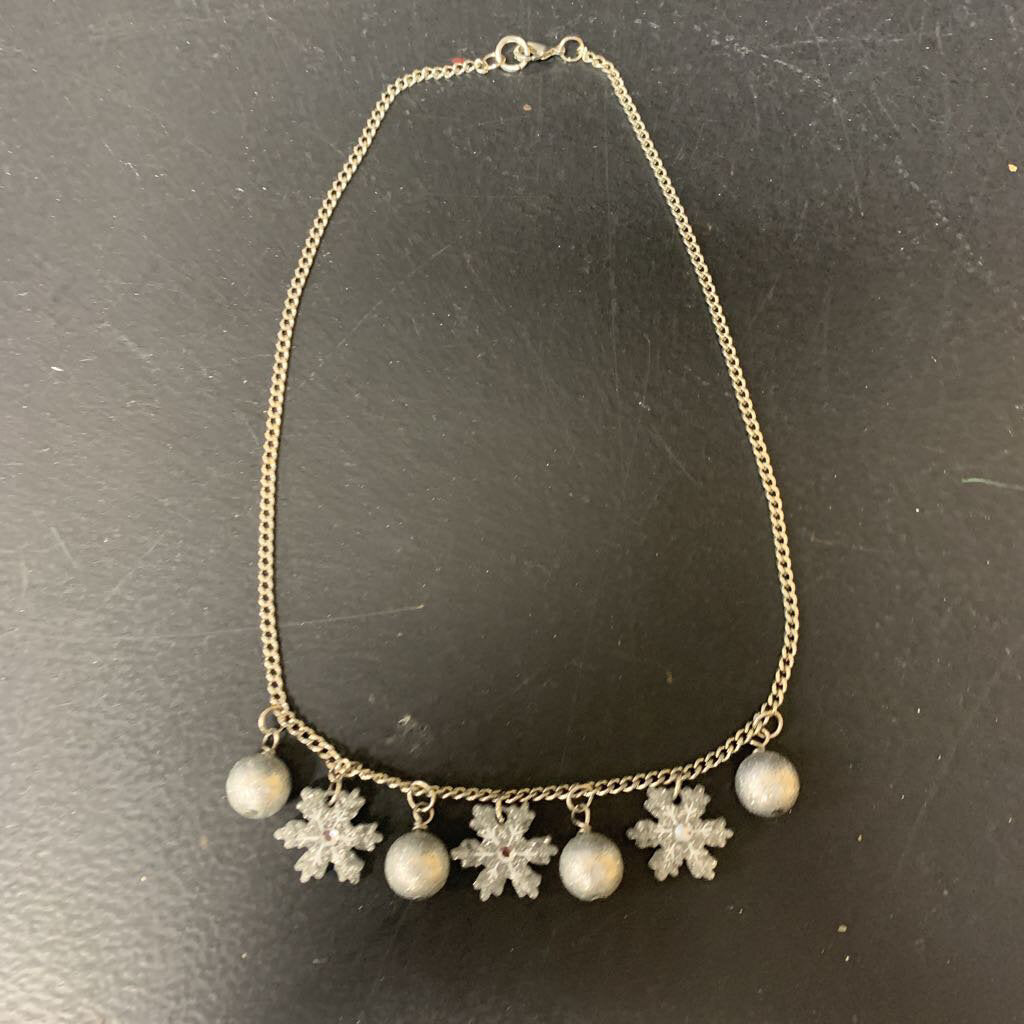 SnowFlake Necklace