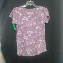 Load image into Gallery viewer, Floral top
