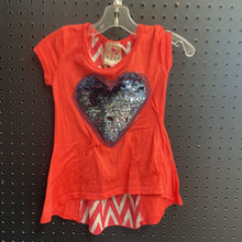 Load image into Gallery viewer, Sequin heart top w/chevron back
