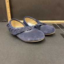 Load image into Gallery viewer, Girls ruffled flats
