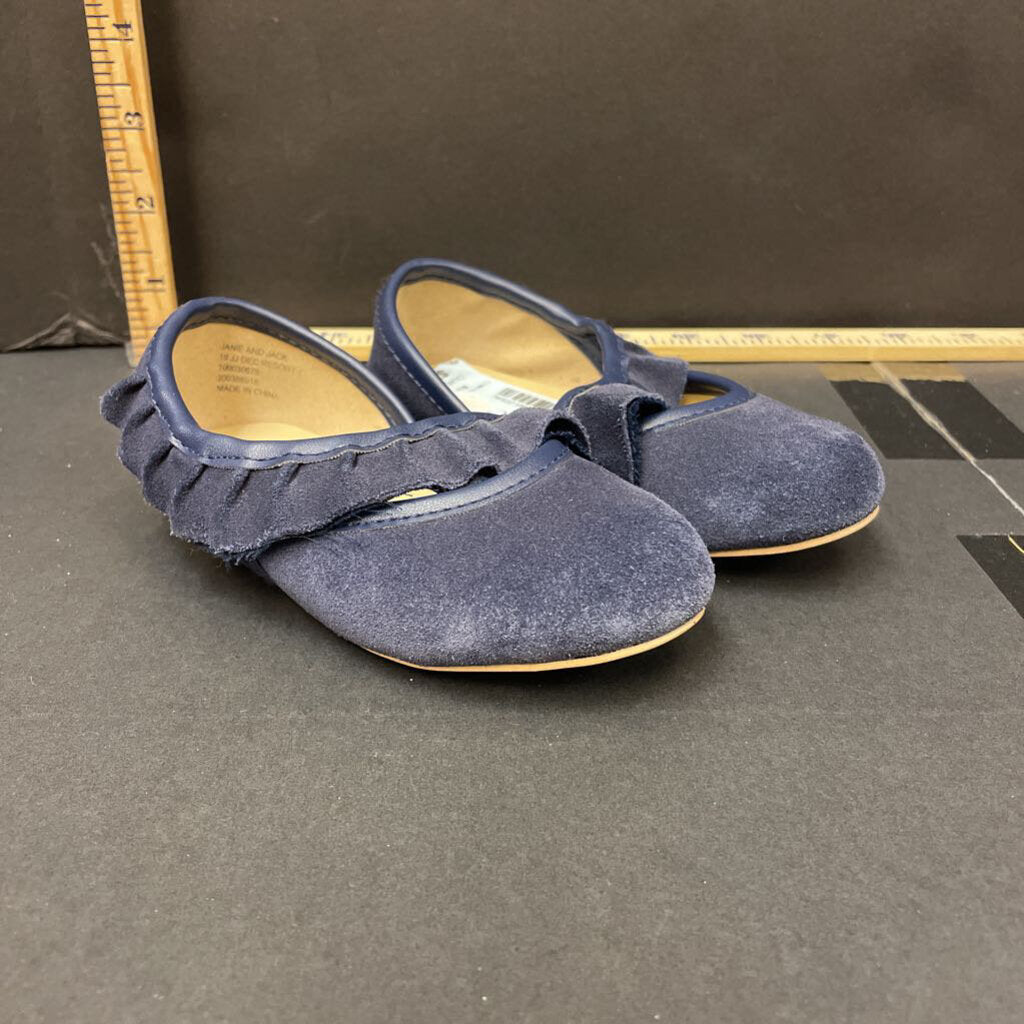 Girls ruffled flats