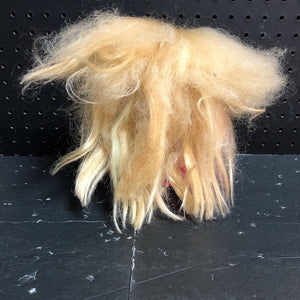 JoJo Siwa styling head