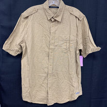 Load image into Gallery viewer, Button down shirt
