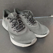 Load image into Gallery viewer, Boys Revolution sneakers
