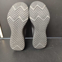Load image into Gallery viewer, Boys Revolution sneakers
