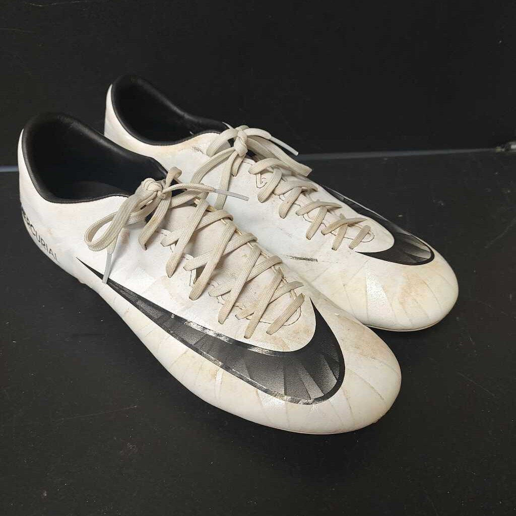 Boys Mercurial Victory Football Cleats