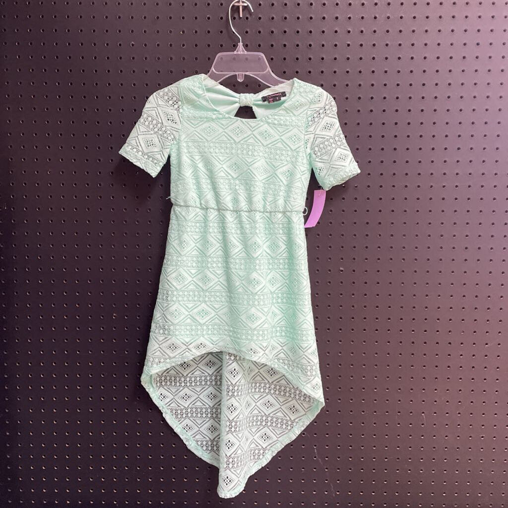 Lace dress w/bow back