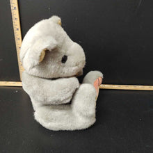 Load image into Gallery viewer, Plush Bear
