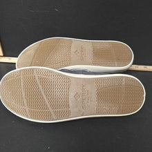 Load image into Gallery viewer, Boys casual shoes
