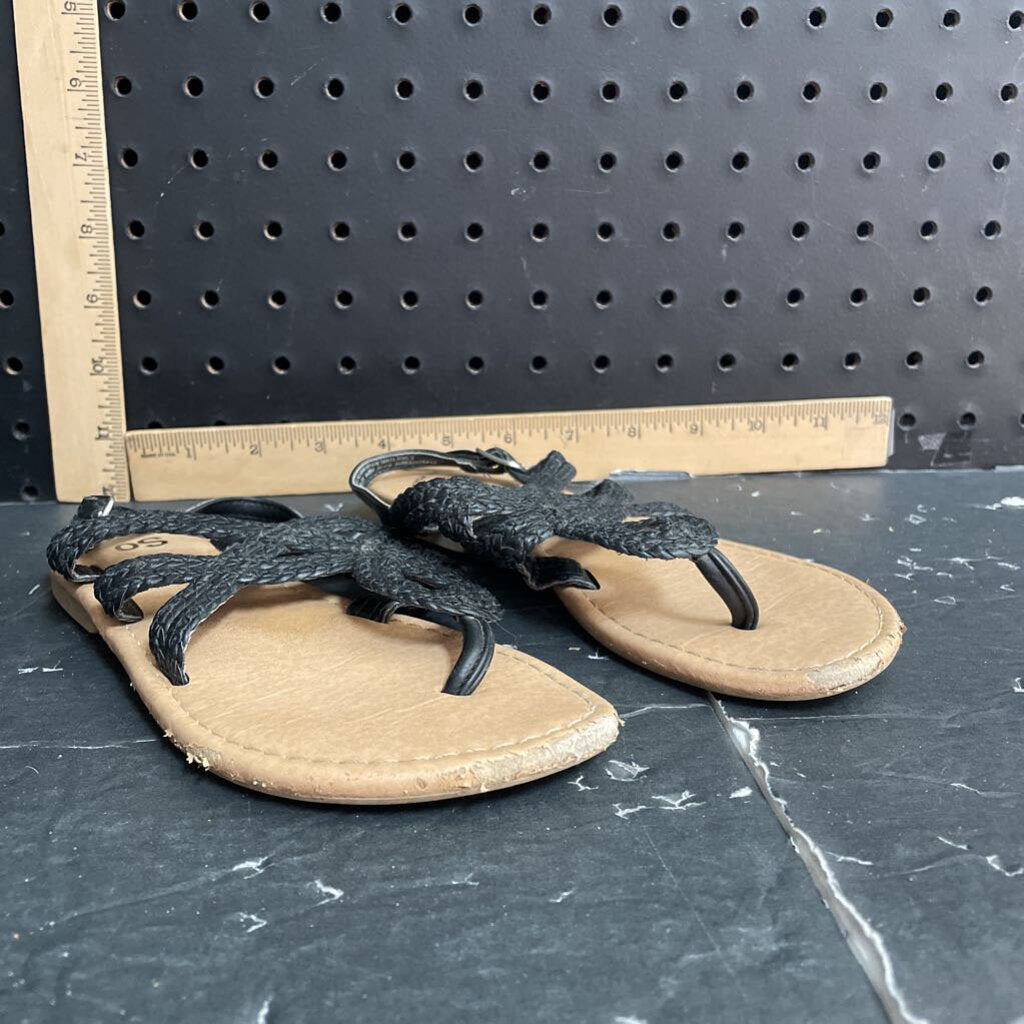 Girls strappy flip flops
