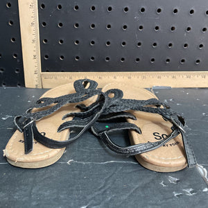 Girls strappy flip flops