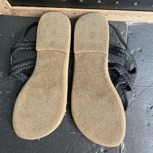 Girls strappy flip flops