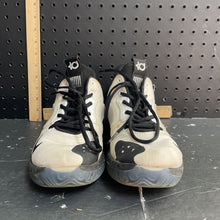Load image into Gallery viewer, Boys KD Trey 5 VII sneakers
