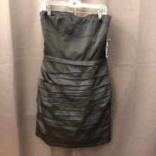 Load image into Gallery viewer, Strapless dress
