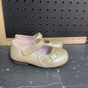 Girls flats