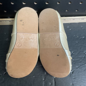 Girls flats