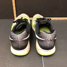 Load image into Gallery viewer, Boys Air Zoom Pegasus 33 sneakers
