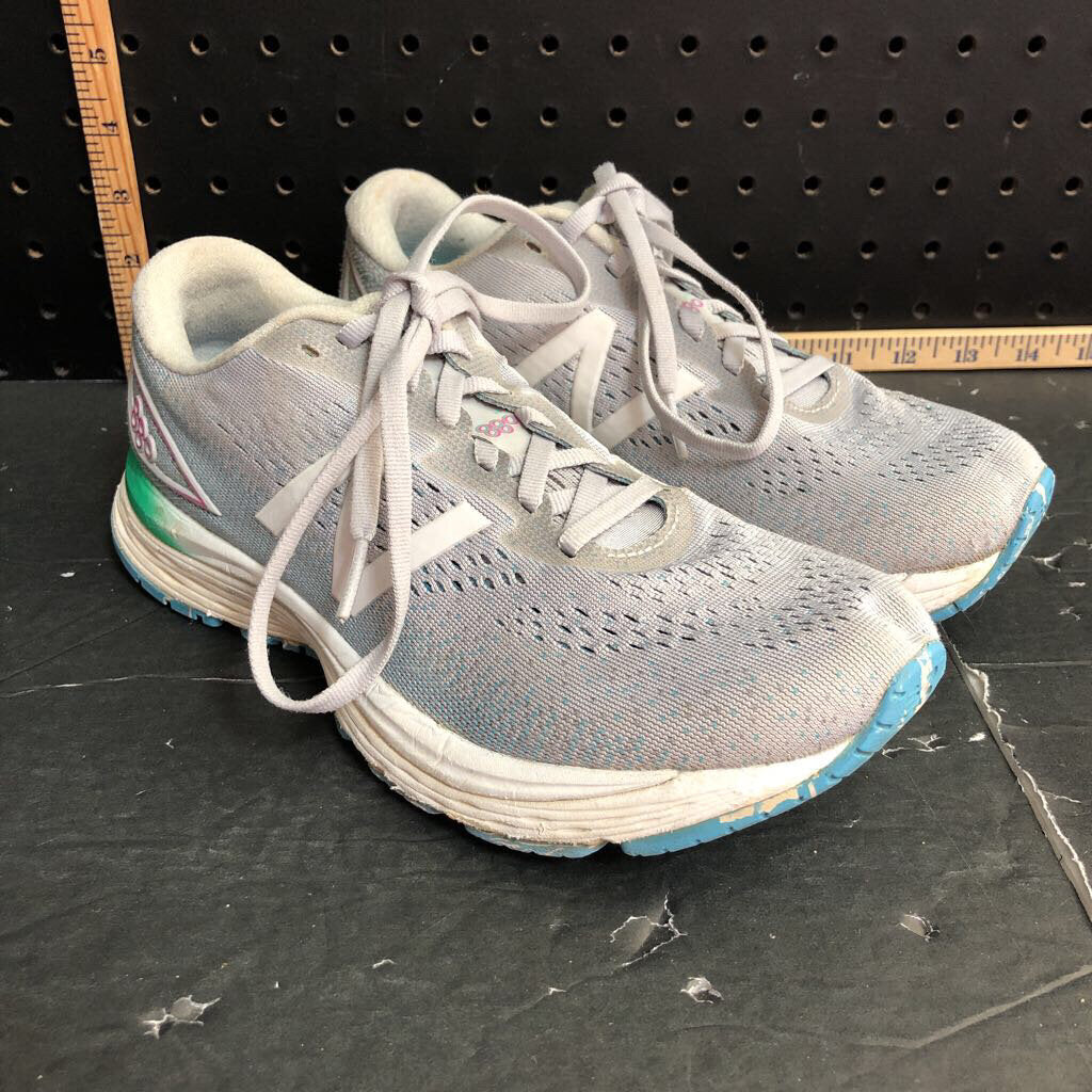 Girls sneakers