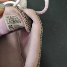 Load image into Gallery viewer, Girls Cf Qt Racer Running sneakers

