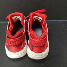 Load image into Gallery viewer, boys huarache run sneakers
