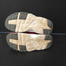 Load image into Gallery viewer, boys huarache run sneakers
