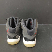 Load image into Gallery viewer, Boys retro 11 sneakers
