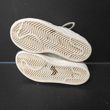 Load image into Gallery viewer, Boys sneakers
