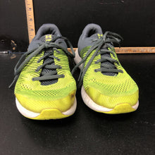Load image into Gallery viewer, Boys sneakers
