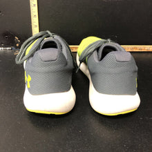 Load image into Gallery viewer, Boys sneakers
