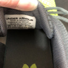 Load image into Gallery viewer, Boys sneakers
