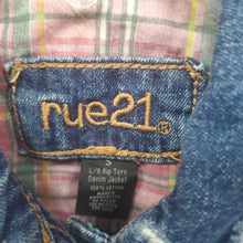 Load image into Gallery viewer, Button denim jacket

