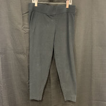Load image into Gallery viewer, Capri leggings (Weekend Soul)
