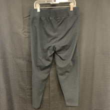 Load image into Gallery viewer, Capri leggings (Weekend Soul)

