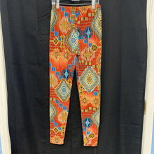 Load image into Gallery viewer, Pattern leggings
