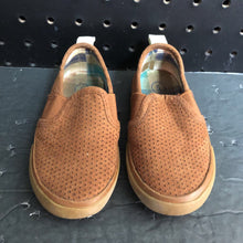 Load image into Gallery viewer, Girls Slip On Shoes
