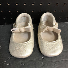 Load image into Gallery viewer, Girls Sparkly Bow Flats
