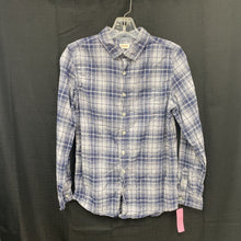 Load image into Gallery viewer, Plaid button down shirt
