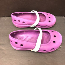 Load image into Gallery viewer, Girls Slip On Shoes
