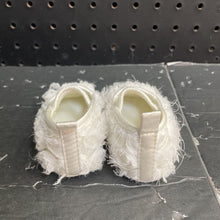 Load image into Gallery viewer, Girls Floral Flats
